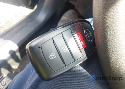 2025 Toyota Camry Le из США, поврежденный, VIN 4T1DAACK8SU015581